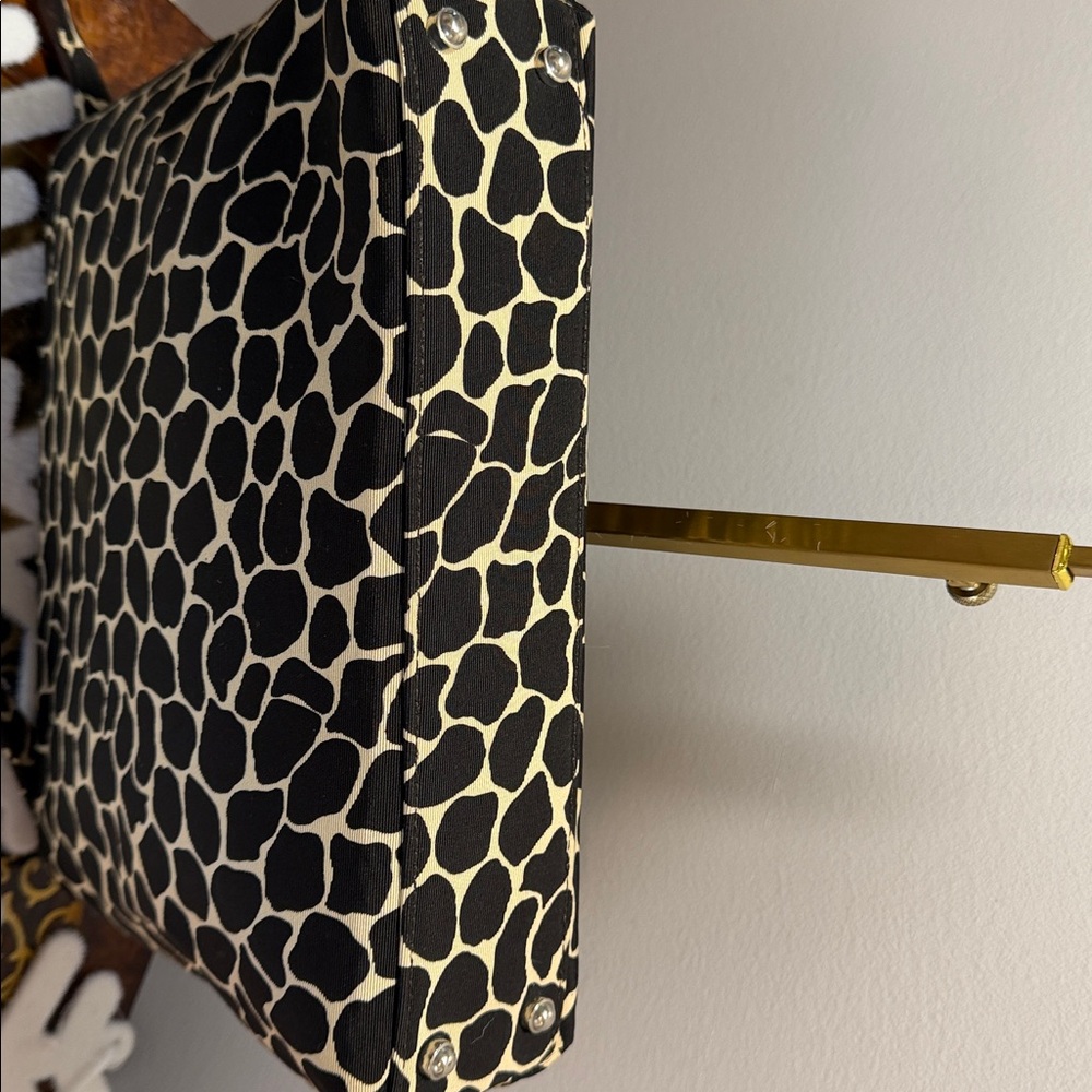 kate spade Black and Cream Giraffe Print Shoulder Bag - Picture 8 of 10